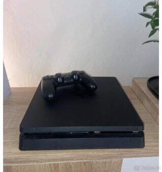 Prodám PS4 při slušném a rychlém jednání sleva