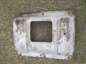 Plech pod nádrž Škoda 100