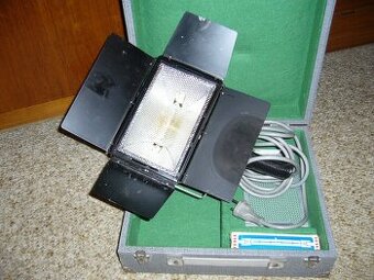 Lampa - reflektor halogen, retro