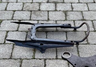 CZ 125 175 250 kyvacka - podsedlak