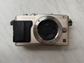 Olympus PEN E-PL6 + M.Zuiko Digital 14-42mm