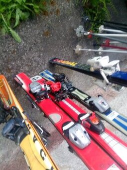 Lyže , lyžařské boty ,Lyžařské hole