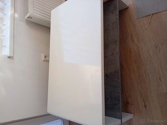 Konferenční stolek