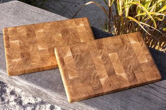 Dubová kuchyňská prkénka v atraktivním kostičkovém vzoru