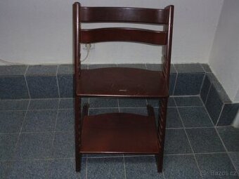 PĚKNÁ MASIVNÍ DŘEVĚNÁ ROSTOUCÍ ŽIDLE STOKKE TRIPP TRAPP