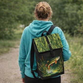 Batoh s překlápěcí klopou se štikou