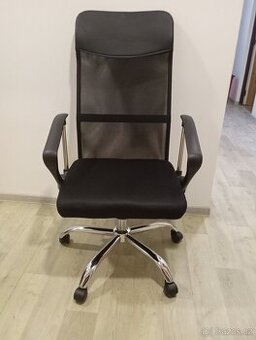 Kancelářské křeslo černé