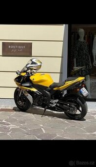 Yamaha R1