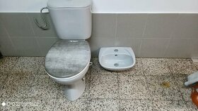 Stacionární WC + umyvadlo