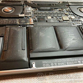 Výměna baterie - iPhone, iPad, MacBook