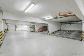 Prodej garážového stání 14 m², Praha - Libeň - 1