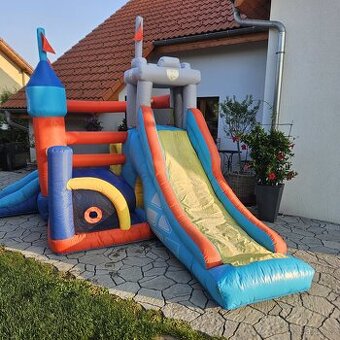 Skákací hrad malý