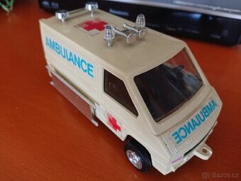 Rretro auto sanitka - 1