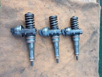 Prodám 3x vstřik na VW T5 2.5 TDI 96kw BNZ ( dpf )