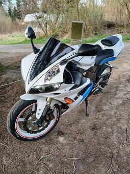 Yamaha YZF R1