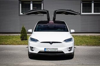 Tesla Model X 75D free supercharger, EAP, 6 miestna verzia