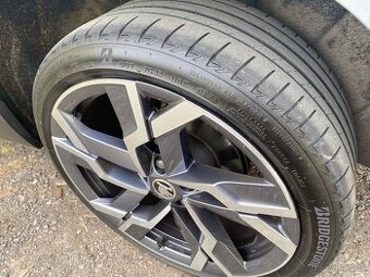 Letní pneumatiky Brigestone Turanza t oo5 rft225/40/19