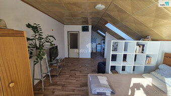 Pronájem bytu 1+1 s lodžií 40 m2 Bojkovice