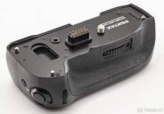 Pentax bateriový grip D-BG2