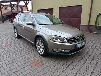 VW Passat B7 Alltrack 2.0 Tdi 125 kW DSG 4x4 combi