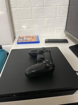 PlayStation 4 slim 1TB