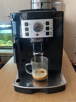 Kávovar delonghi magnifica S