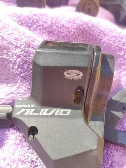 Řadící páčky Shimano Alivio