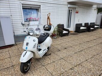 Vespa 125GTS ie