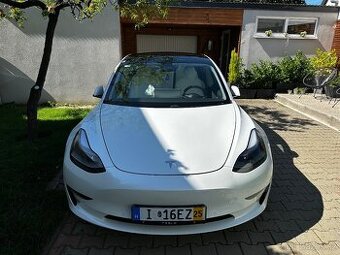 Tesla model 3 Performance 377kw Refresh model Biely Interier