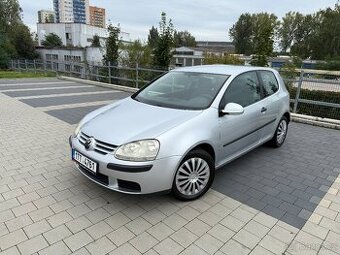 VW GOLF 5 1,4 16V 55kW - Klimatizace - Pěkný Stav