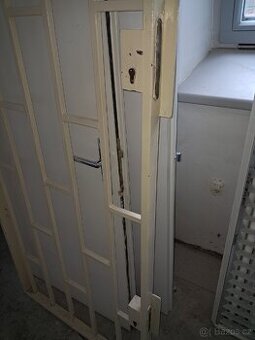 Kovová mříž do kovové zárubně š. 80cm - 1