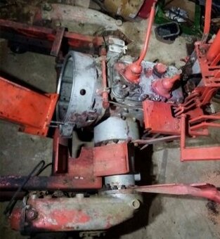 Převodovka na traktor Rs-09 Gt-124 Rs09 Rs 09
