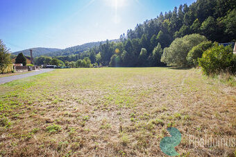 Prodej stavebního pozemku 2 031 m² Lesnice