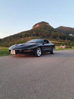 Predám / Rozpredám Pontiac firebird