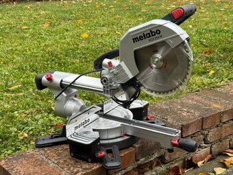 Pokosová pila METABO KGS 254 M