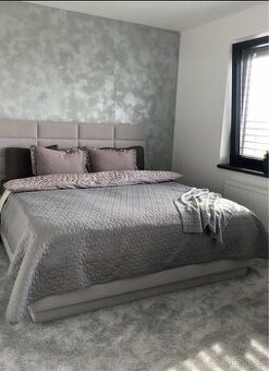 Postel s čelem a lamely 180x200 šedá