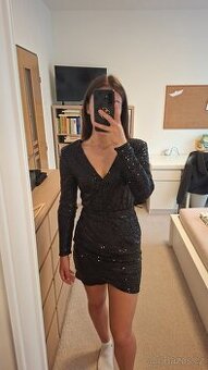 Černé šaty s flitry NLY BY NELLY vel. M