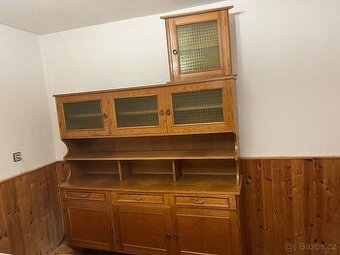 Starožitná kredenc + rohová závěsná skřínka