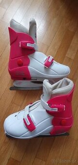 Lední brusle HATTRICK,  nastavitelná vel. 36-39
