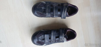 Prodám pánské tretry Specialized, vel. 44 na silniční kolo