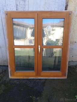 2 kusy - Dřevěné okno 111 x 123 cm