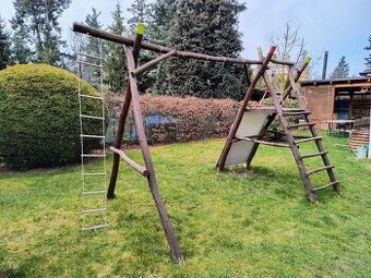 Zahradní prolézačka a houpačka