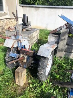 Zadní část malotraktor