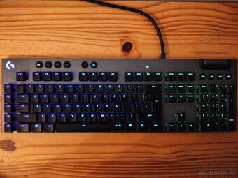 Herní klávesnici Logitech G815 (mechanická, low-profile)