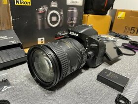 Nikon D5100 + obj. 18-200 + komplet příslušenství + + + +