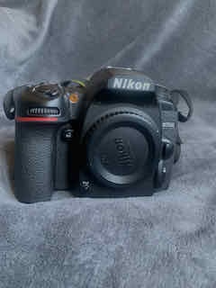 Nikon D7500