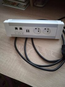 Zásuvky +USB nabíječky