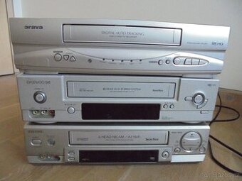 3x VHS videorecorder