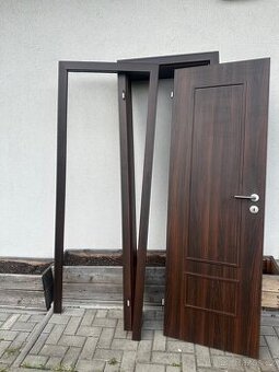 Dveře Sapeli i s obložkou