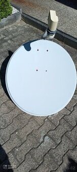 Televizní parabola.